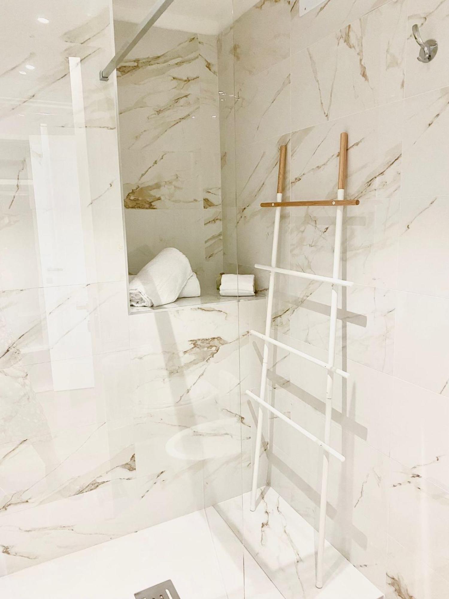 Feel Boutique Rooms Oristano Bagian luar foto