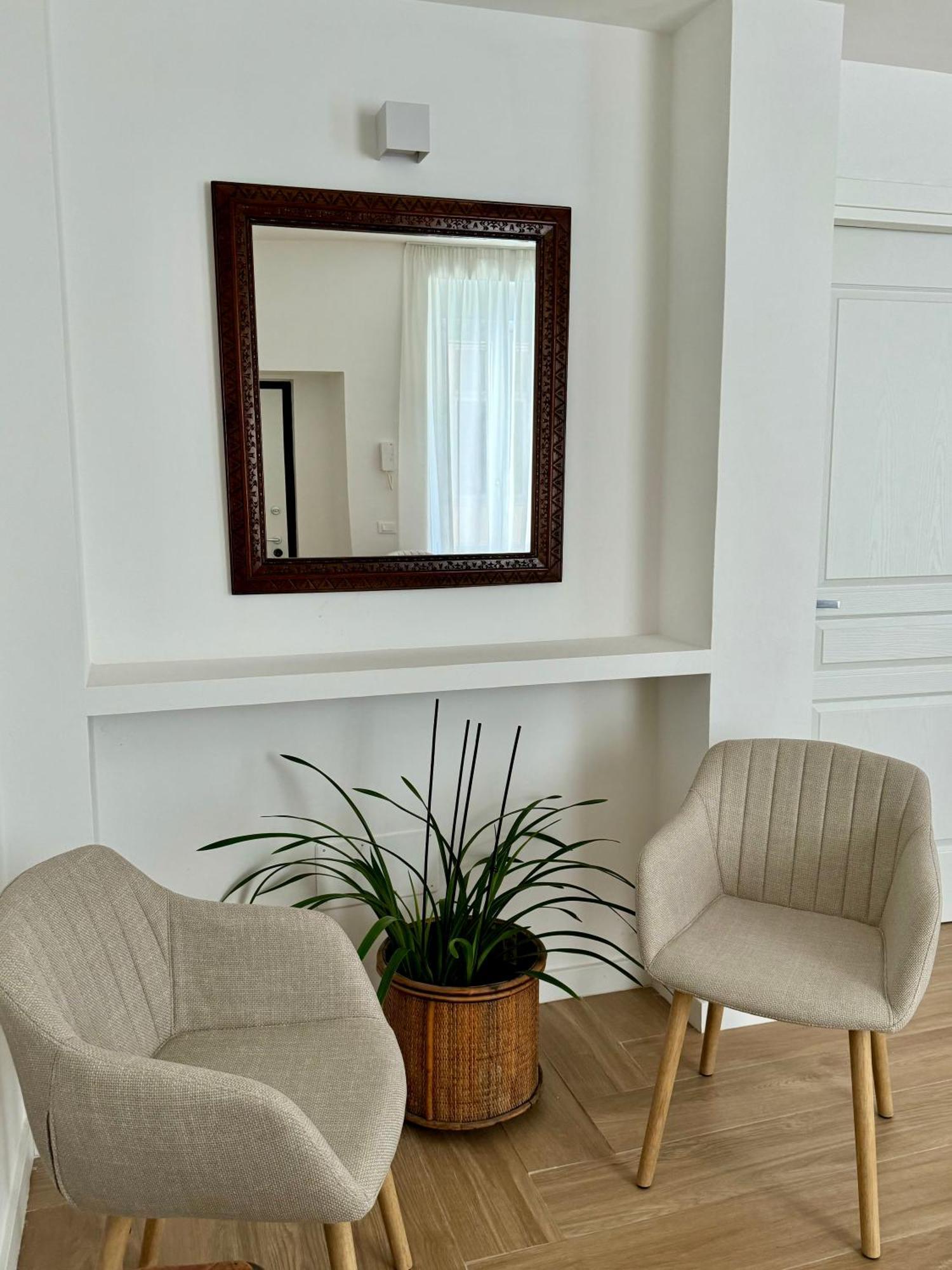 Feel Boutique Rooms Oristano Bagian luar foto