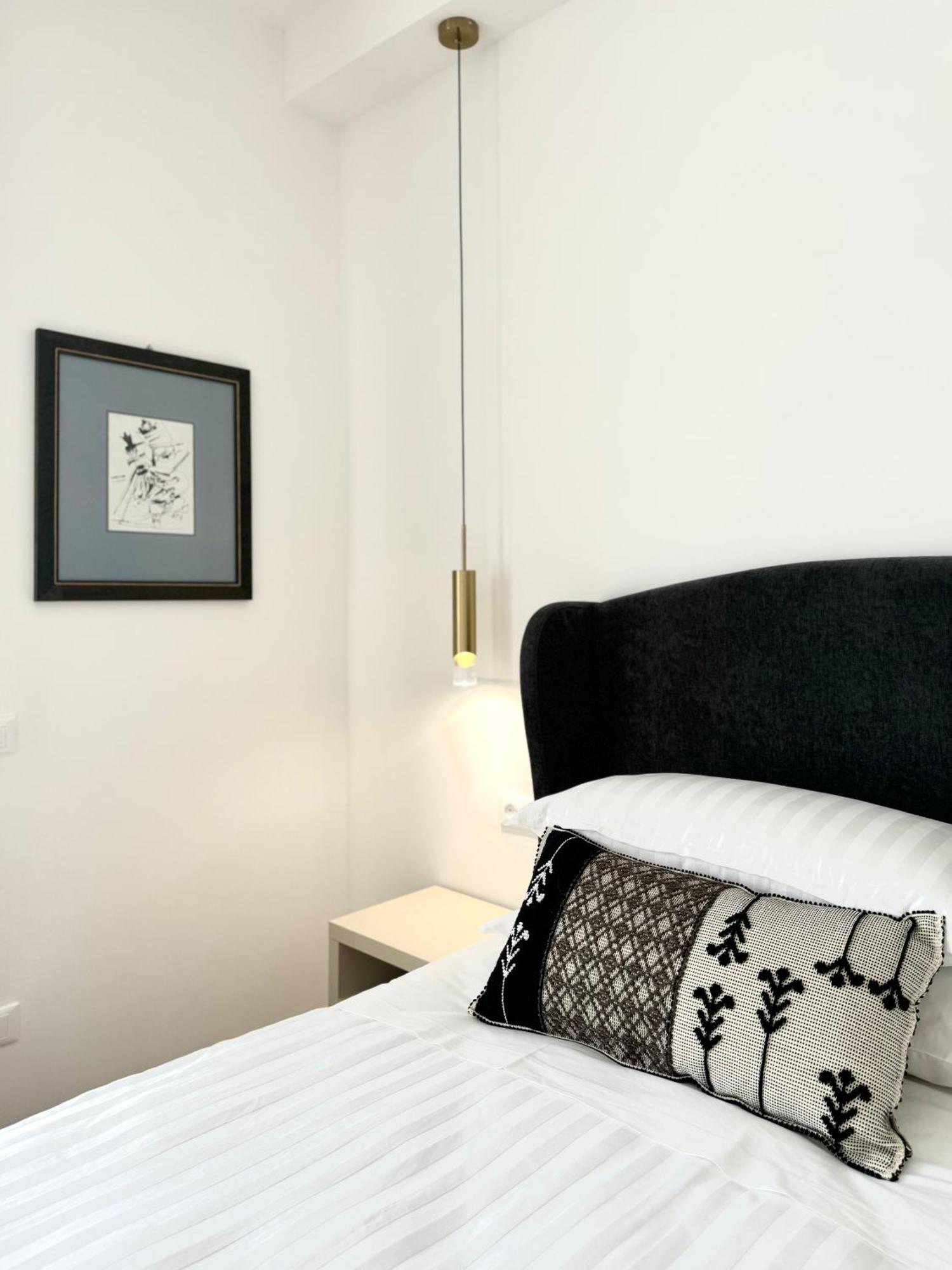 Feel Boutique Rooms Oristano Bagian luar foto