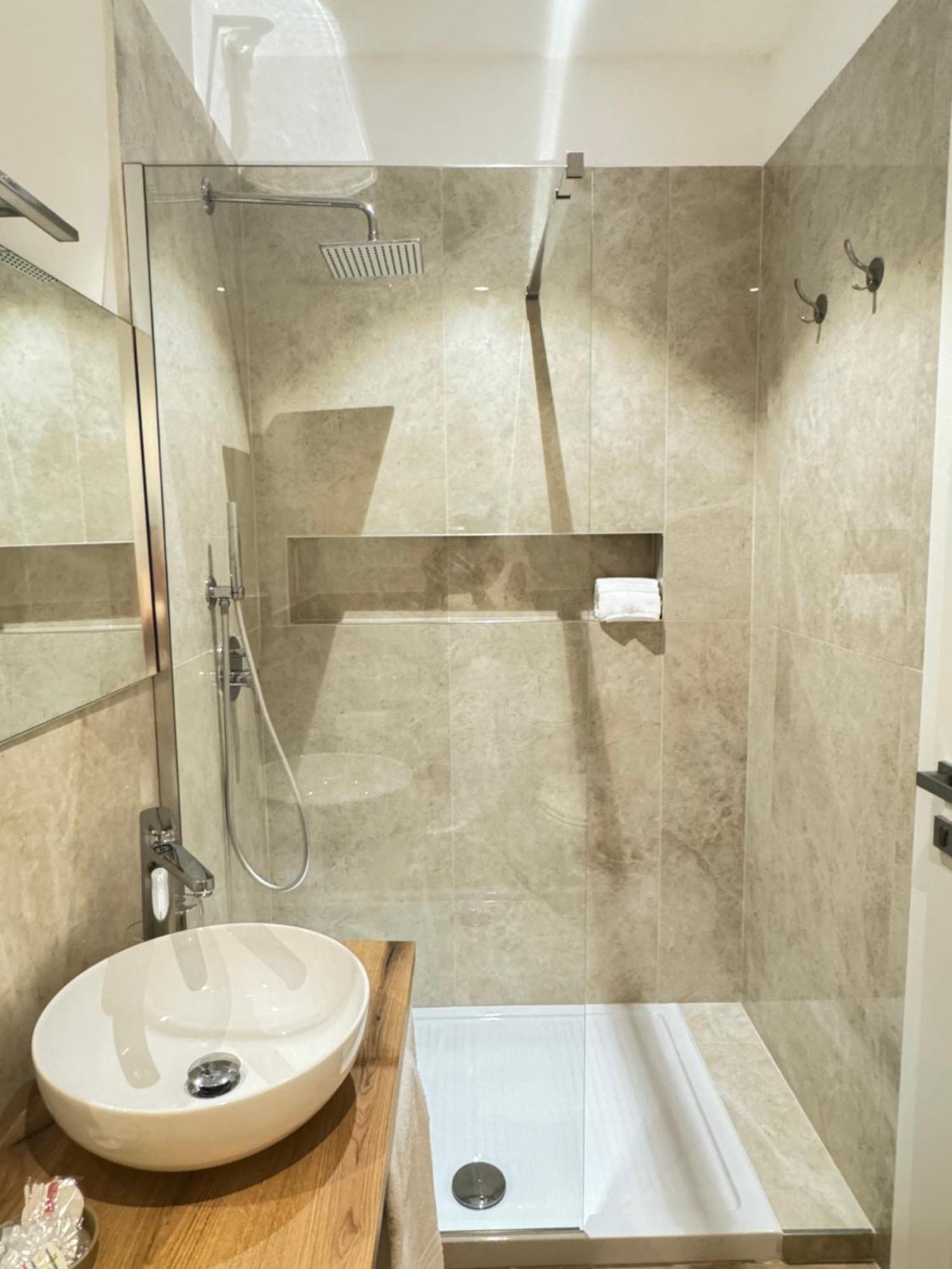 Feel Boutique Rooms Oristano Bagian luar foto