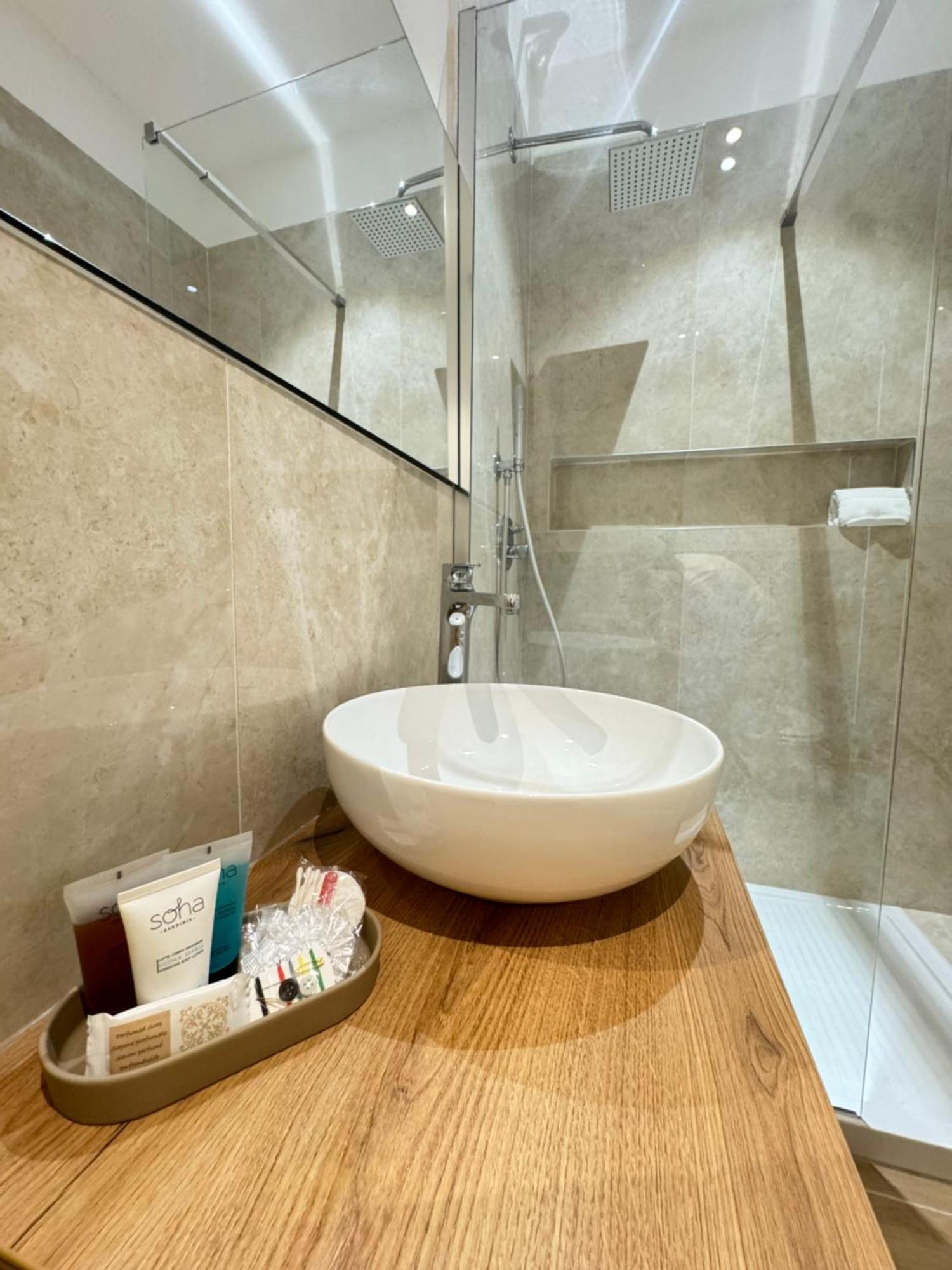 Feel Boutique Rooms Oristano Bagian luar foto