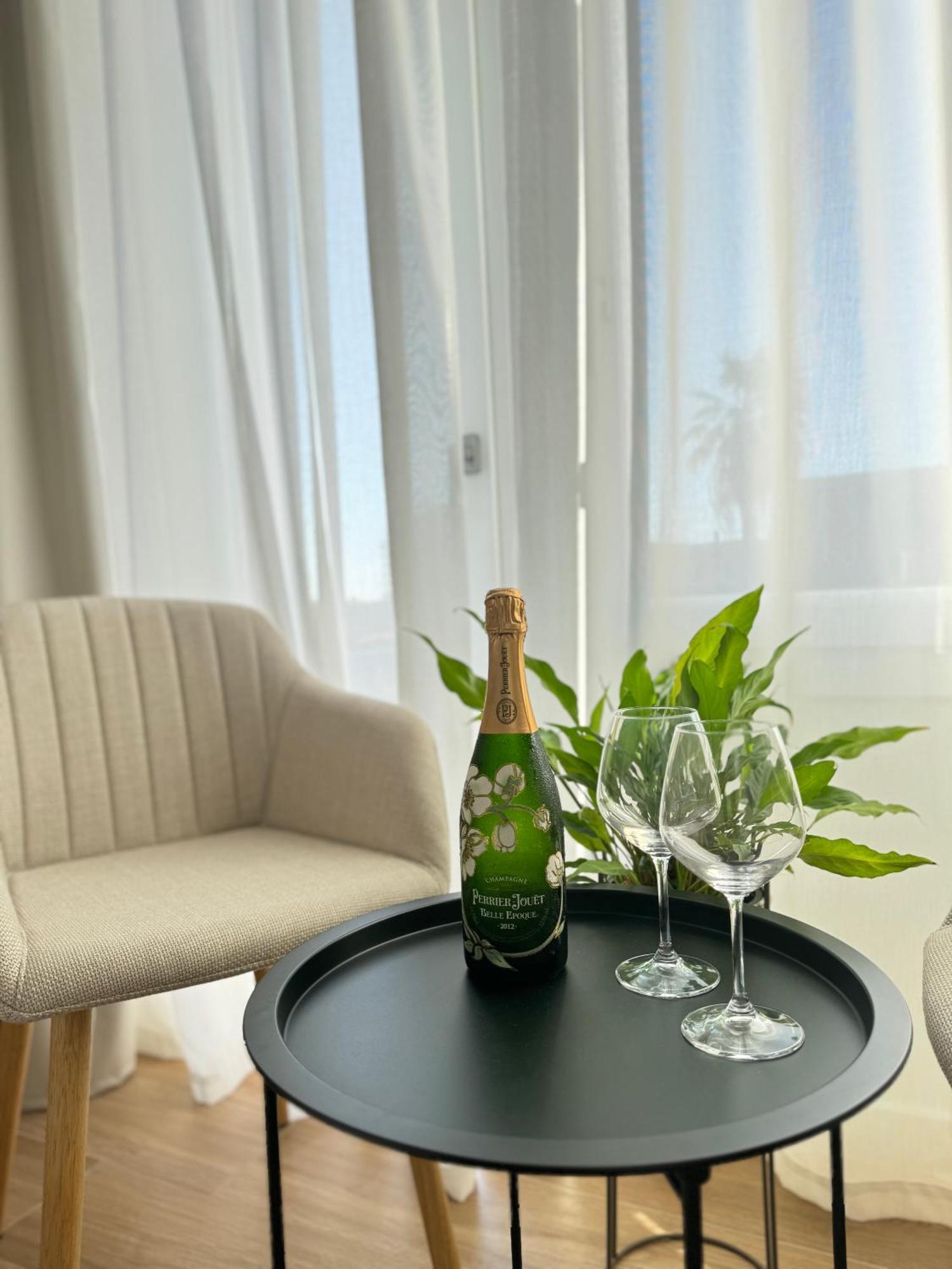 Feel Boutique Rooms Oristano Bagian luar foto