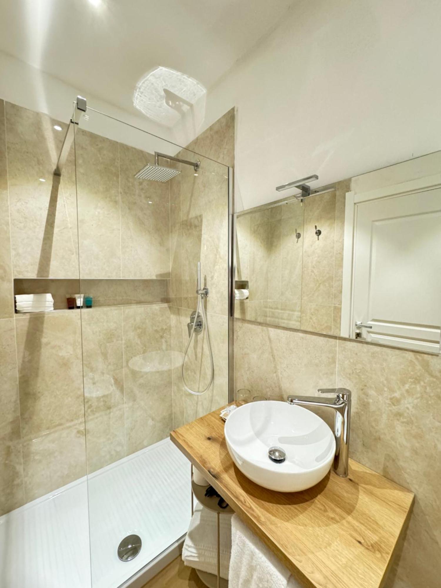 Feel Boutique Rooms Oristano Bagian luar foto